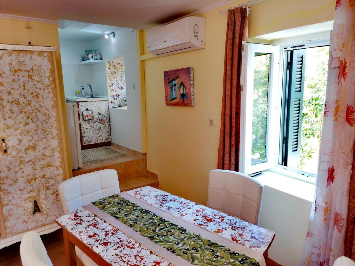 Venetian Well Cozy Apartment Corfu Old Town Exterior photo